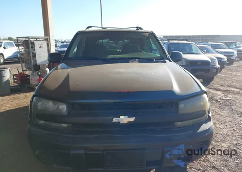 2005 Chevrolet Trailblazer Ls from USA, damaged, VIN 1GNDS13S152116017
